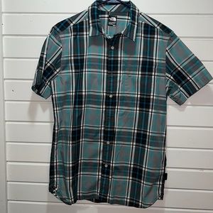 Men’s North Face button up shirt